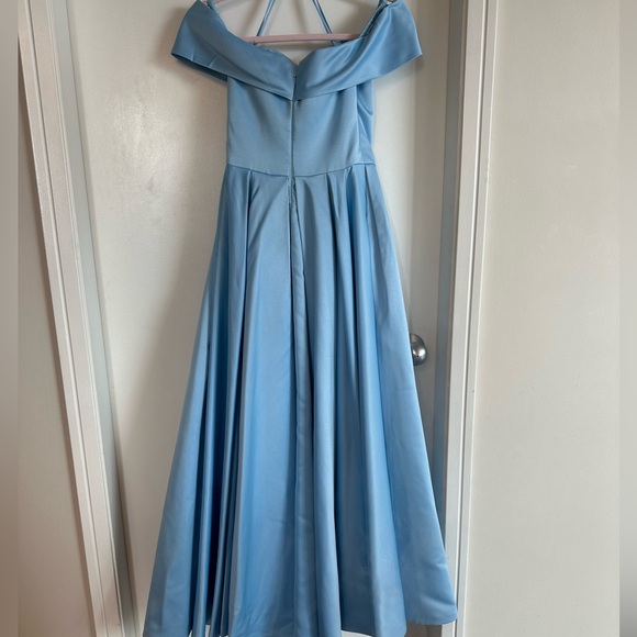 Blue off-shoulder gown - Picture 2 of 4